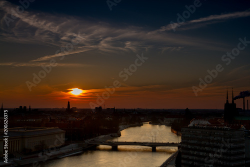 Fototapeta Naklejka Na Ścianę i Meble -  Sunset at the city of Wroclaw - panorama city view of Wroclaw