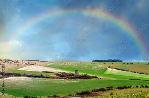 arc en ciel sur la campagne photo