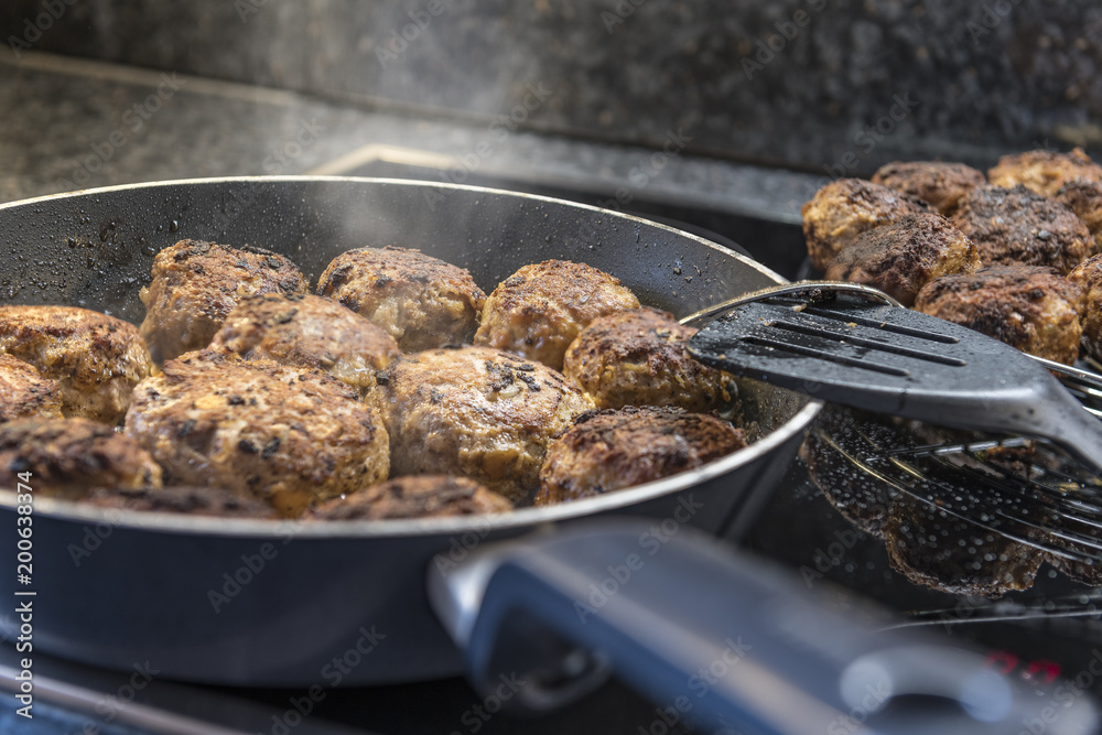 Frikadellen Mit Bier - Rezepte Suchen Frikadellen Mit Bier - Rezepte Suchen