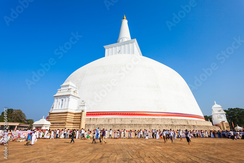 Ruwanwelisaya stupa in Anuradhapura, Sri Lanka