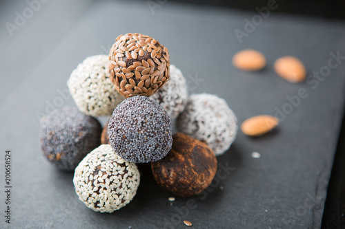 Raw vegan sweet cocoaballs