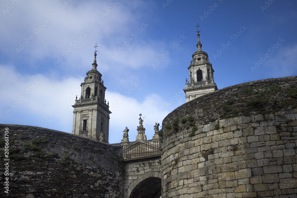Torres y Muralla de Lugo - obrazy, fototapety, plakaty 