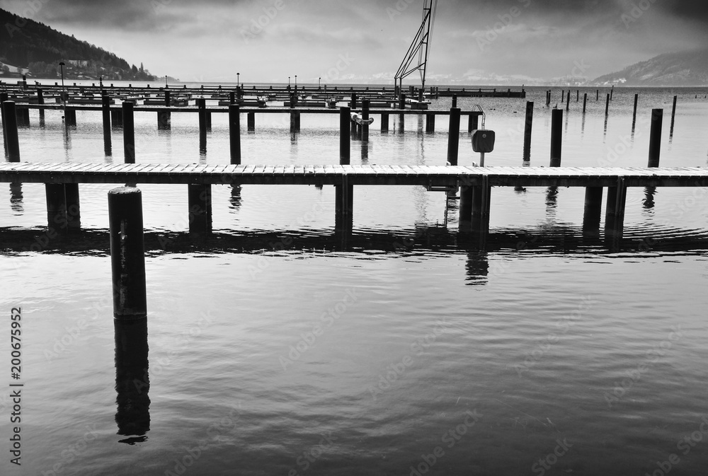 Naklejka premium Invierno en el embarcadero