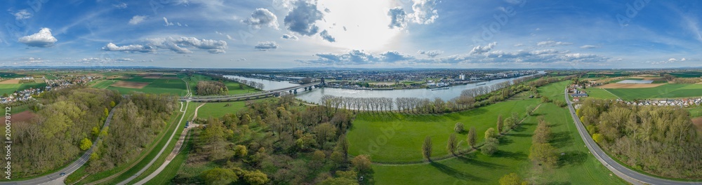 Hessisches Rheinufer vor der Rheinlandpfalztag Stadt Worms volle 360°