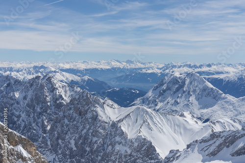 Fototapeta Naklejka Na Ścianę i Meble -  Bergpanorama von der Zugspitze aus gesehen