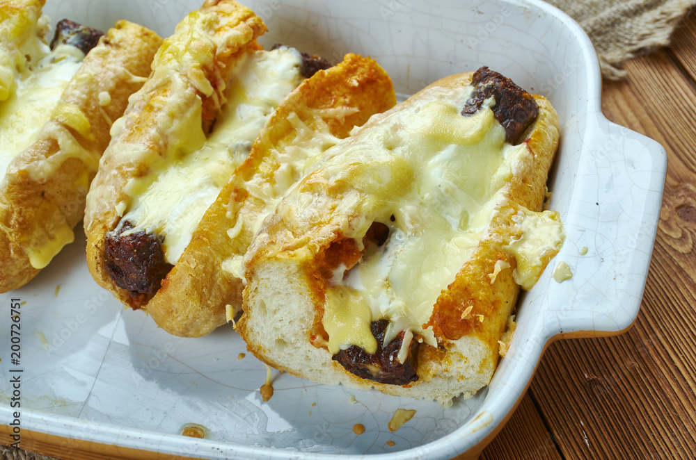 Oven Baked Chili Cheese Dogs Oven Baked Chili Cheese Dogs