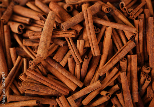 Fototapeta Naklejka Na Ścianę i Meble -  Cinnamon sticks in a bazaar
