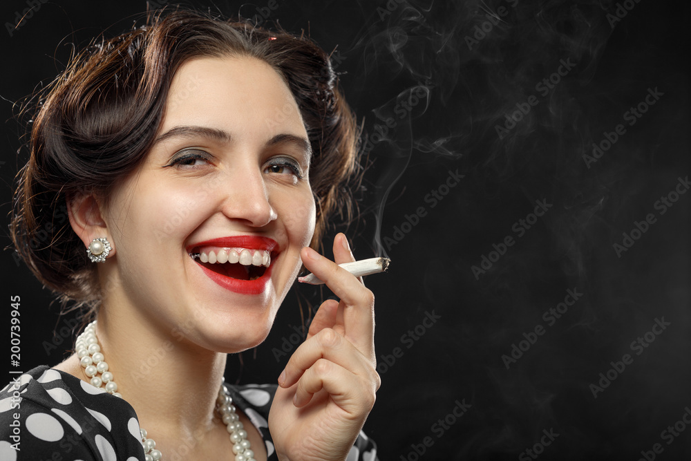 Obraz premium woman smoking joint