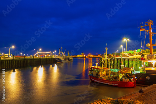 Nordsee Hafen Büsum in der blaue Stunde photo