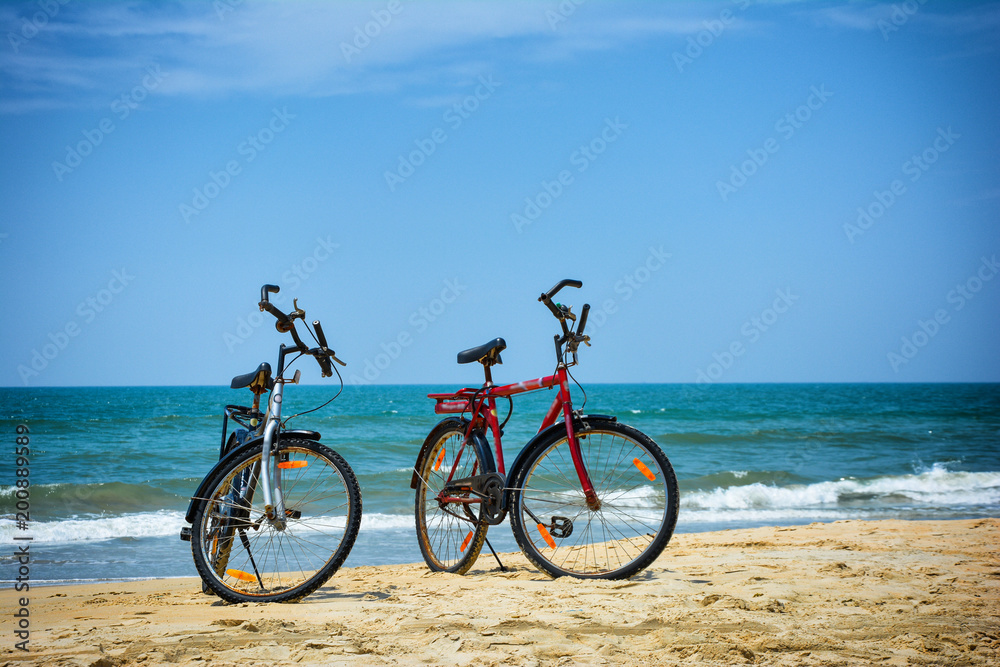 Fototapeta premium Biciclette sulla spiaggia 