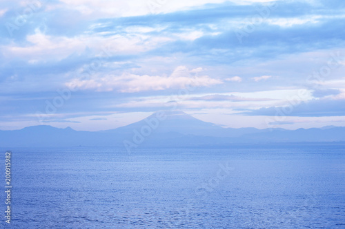 朝焼けの富士山