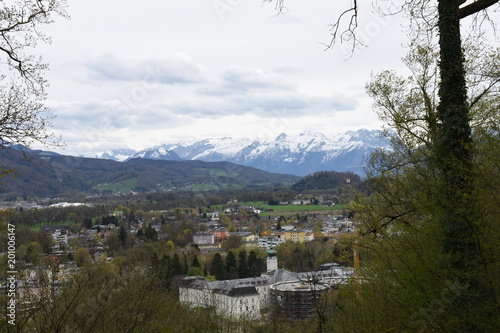 Salzburg, Stadt, historisch, Mozart, Mozartstadt, Salzach, Dom, Salzburger Dom, Jedermann, Hohensalzburg, Festung, Festspielhaus, Sankt Peter, Getreidegasse photo