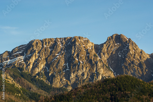 Fototapeta Naklejka Na Ścianę i Meble -  Giewont w słoneczny dzień