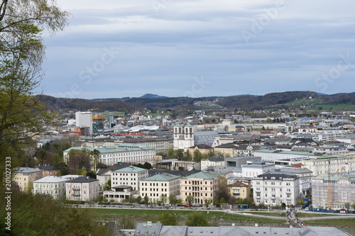 Salzburg, Stadt, historisch, Mozart, Mozartstadt, Salzach, Dom, Salzburger Dom, Jedermann, Hohensalzburg, Festung, Festspielhaus, Sankt Peter, Getreidegasse photo