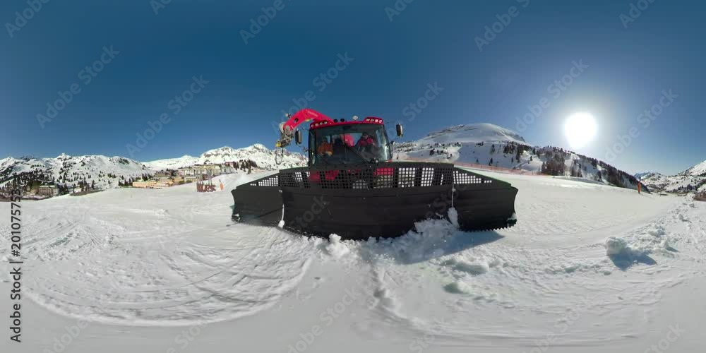 360 VR 4K winter video snow groomer preparing ski slopes 360 VR 4K winter video snow groomer preparing ski slopes