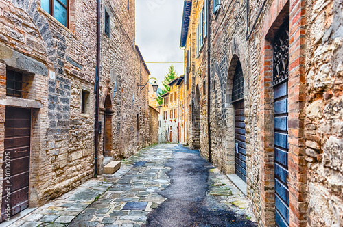 Fototapeta Naklejka Na Ścianę i Meble -  Scenic streets of the medieval town of Gubbio, Umbria, Italy