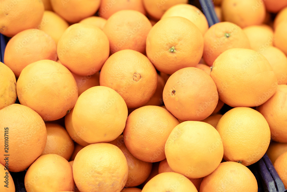 Ripe round oranges