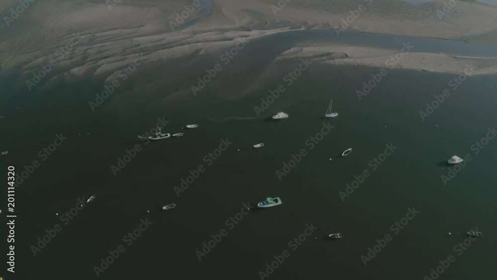 BOATS BOATS