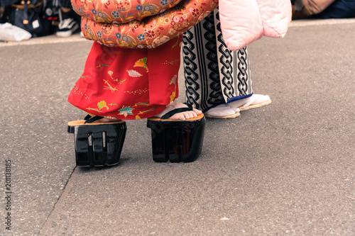 Schilderij op canvas 日本のイベント　花魁道中