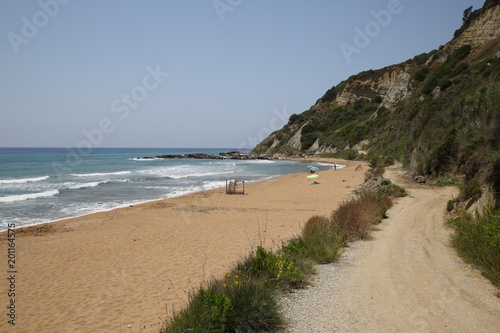 Korfu einsamer Strand im S  den der Insel