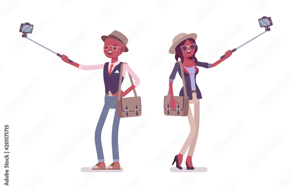 Φωτογραφία Black intelligent smart casual man and attractive woman making selfie