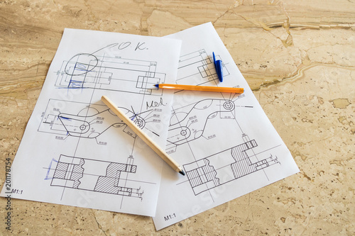 Designing mechanical parts draft
