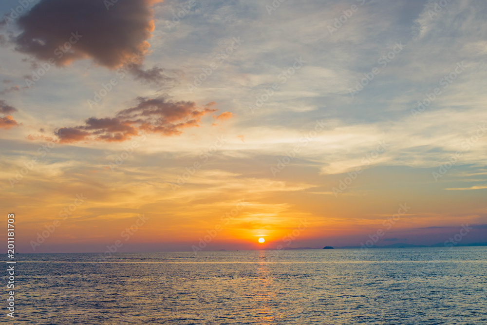 Obraz premium Beautiful Sunset sea horizon landscape