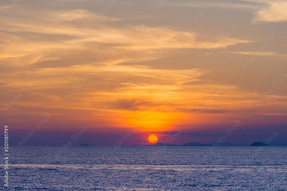サンセット・夕焼け・太陽・地平線・海
