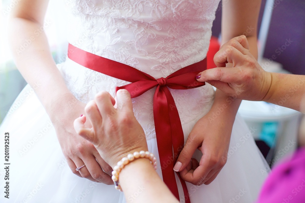 The bride's hands