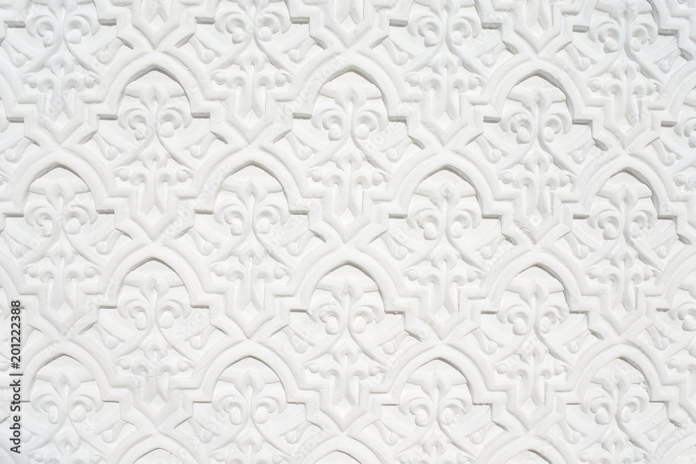 Fototapeta premium White wall with sculpture 