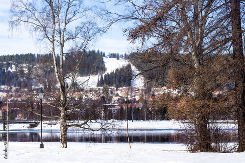 Widok na wyspę Frösö i na zamarznięte jezioro Storsjön w Östersund photo