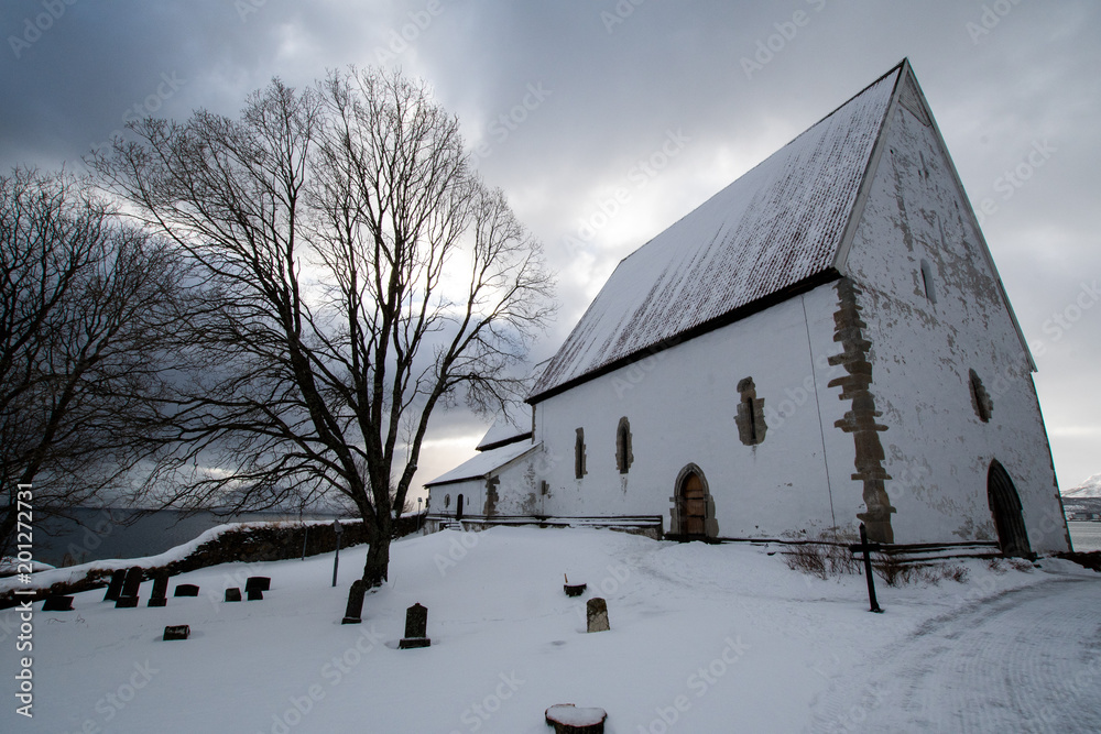 Fototapeta premium Northern Europe Norway Trondenes Church near Harstad 北欧 ノルウェー トロンデネス教会 ハシュタ近郊