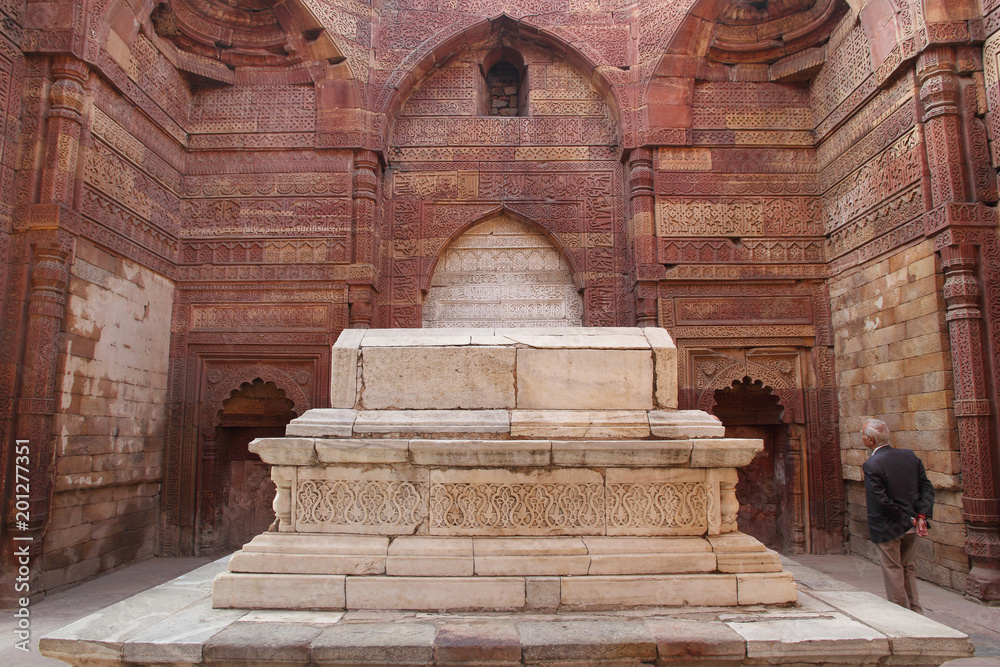 Impressive marble 13th century tomb in Delhi, India