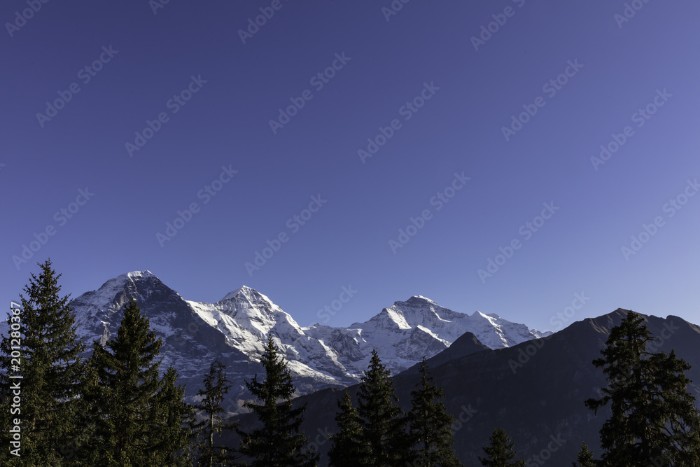 Schweizer Alpen - Eiger, Mönch und Jungfrau Schweizer Alpen - Eiger, Mönch und Jungfrau