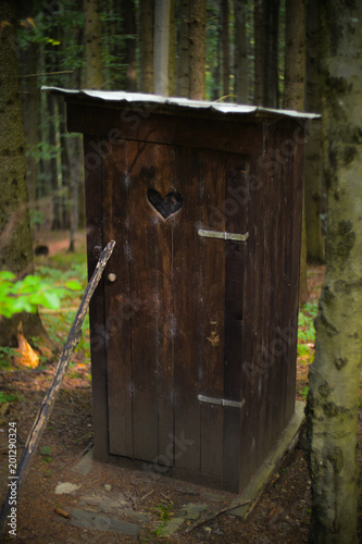 wooden booth dry toilet