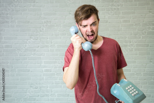 Man shouting telephone.