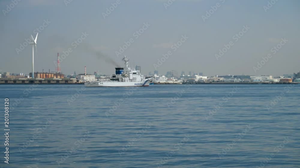 Kanagawa,Japan-April 19, 2018:Japan Coast Guard ship turns around at Yokohama Port in the morning
Kanagawa,Japan-April 19, 2018:Japan Coast Guard ship turns around at Yokohama Port in the morning