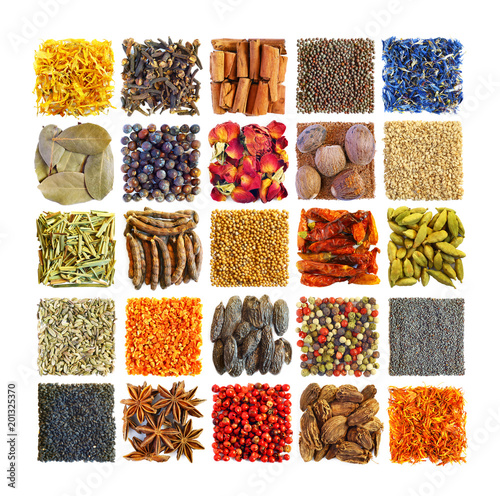 Fototapeta Naklejka Na Ścianę i Meble -  Spices in square composition