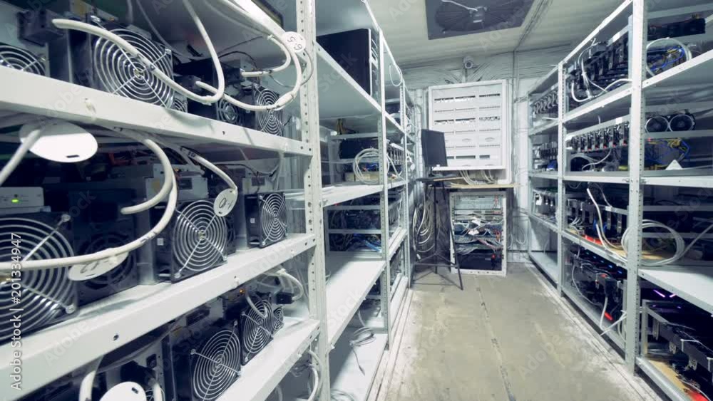 General view of a mining rig with plenty of mining equipment