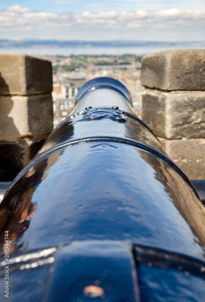 Muzzle-loading cannon at Edinburgh Castle Scotland UK Muzzle-loading cannon at Edinburgh Castle Scotland UK