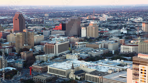Obraz na plátně Aerial of San Antonio city center at twilight