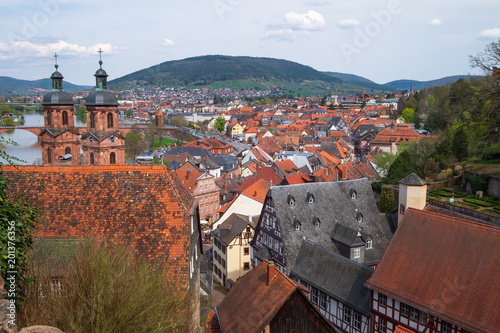 Blick auf Miltenberg mit der St Jakobus Kirche