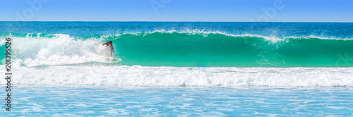 Surfista na onda