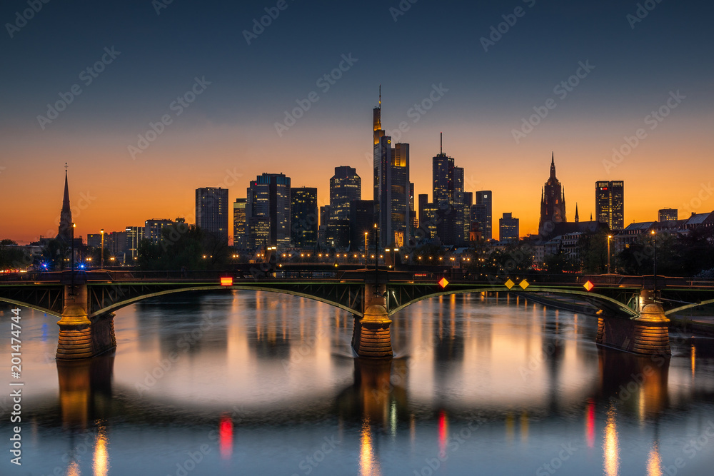 Frankfurt afterglow - Frankfurt glüht nach