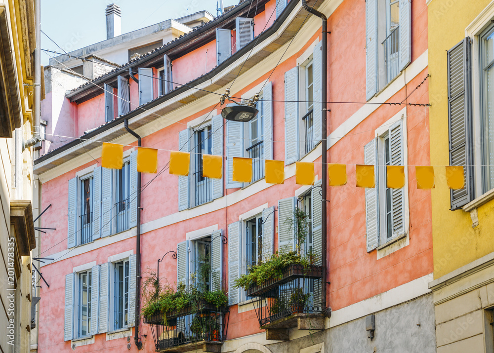 Fototapeta premium Milan, Italian pink facade