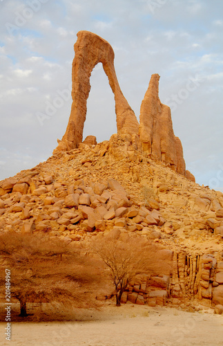 Arch of Bachikele in the shape of lyre, desert of Ennedi, Chad 
