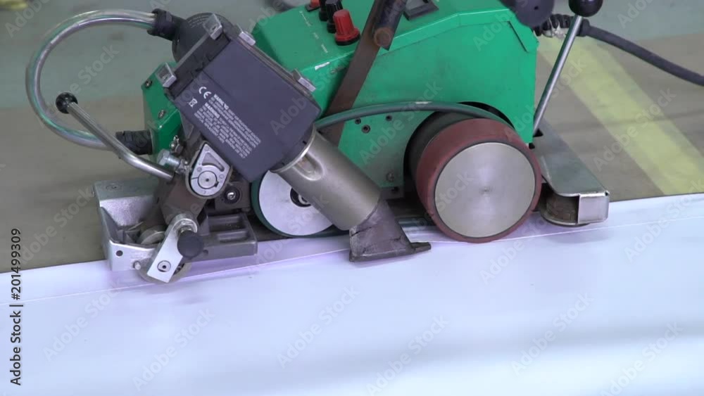 The machine for soldering of a banner The machine for soldering of a banner