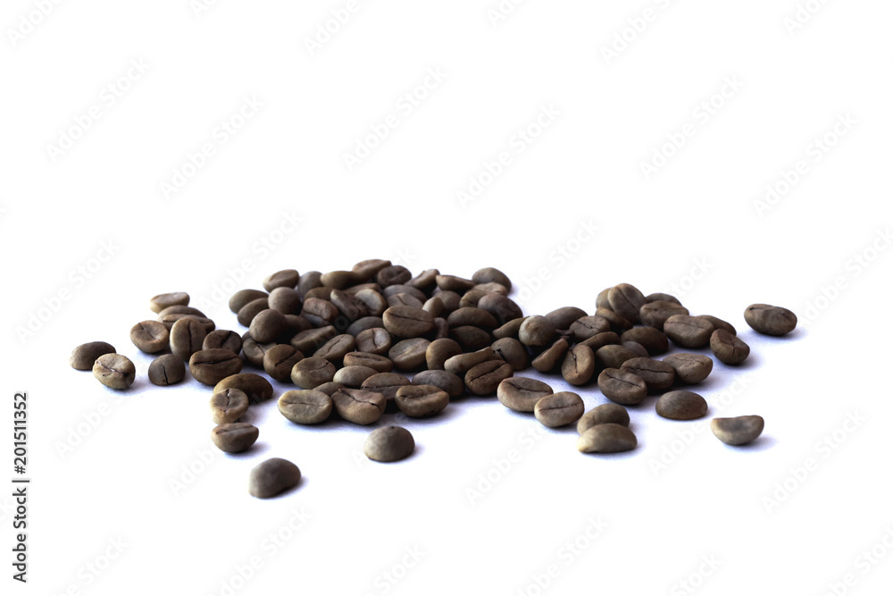 Naklejka premium Close up raw coffee beans on a white background.