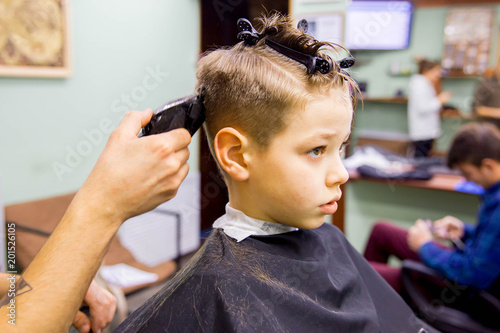 kid in barbershop