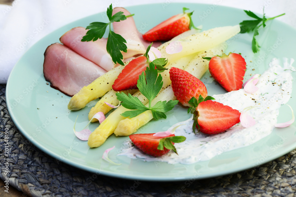 Weißer Spargel mit Schinken Weißer Spargel mit Schinken